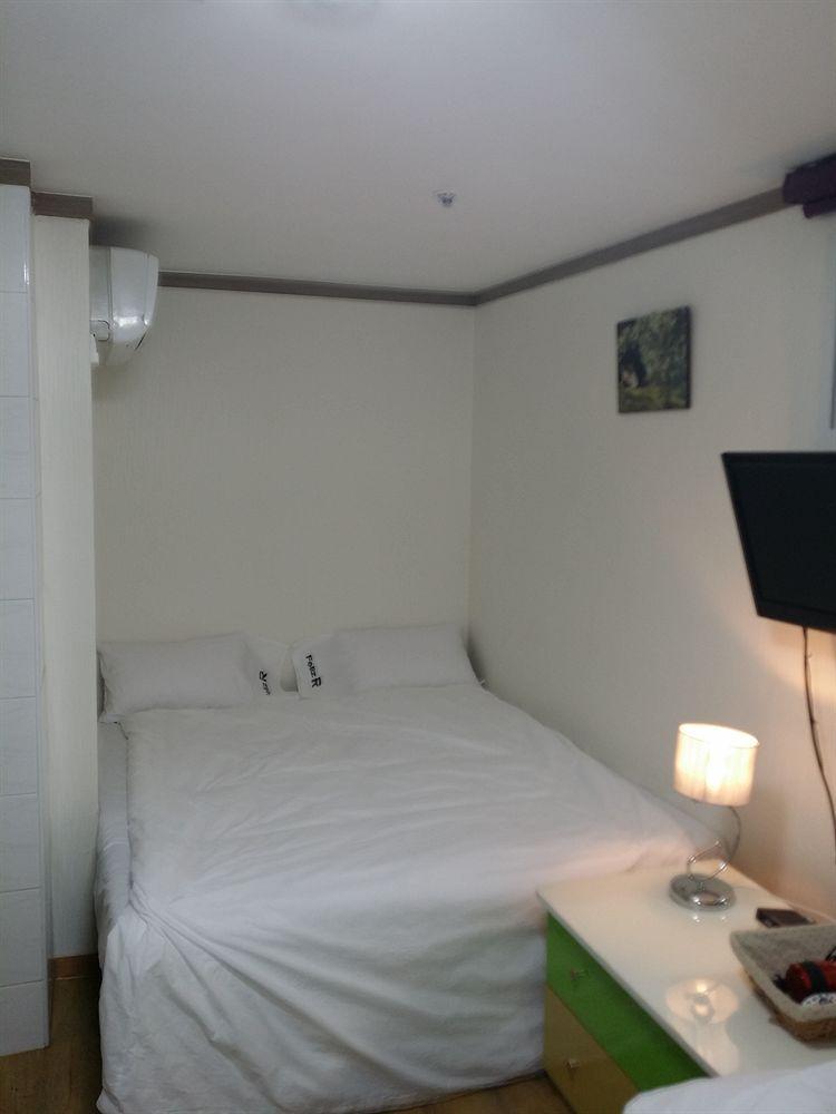 Feliz Guesthouse, Seoul Station מראה חיצוני תמונה