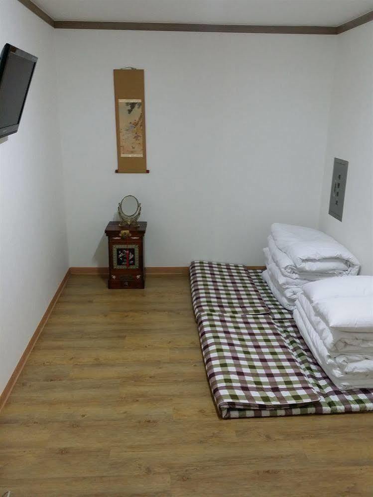 Feliz Guesthouse, Seoul Station מראה חיצוני תמונה
