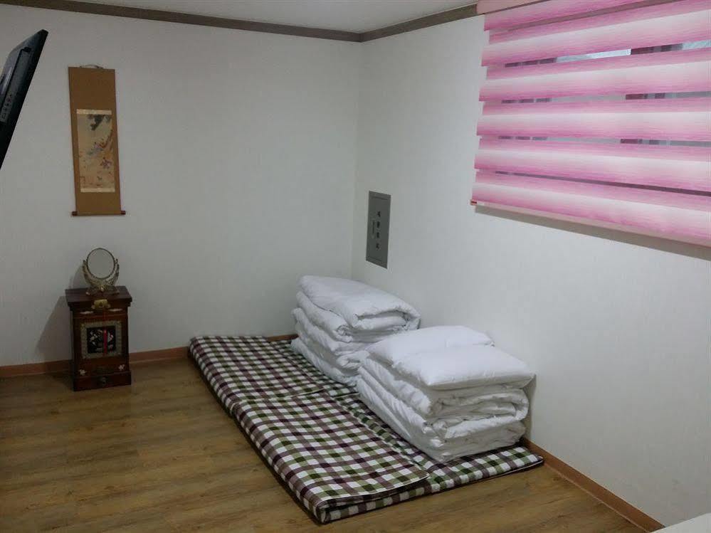 Feliz Guesthouse, Seoul Station מראה חיצוני תמונה